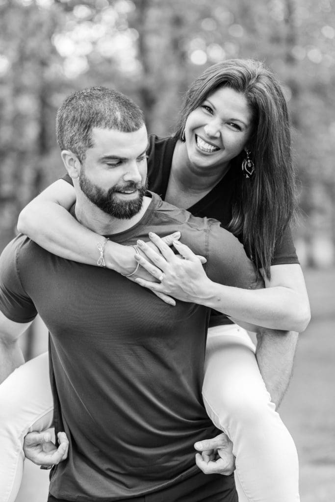 zach mcdearmon, meredith ashe, lake of egypt, M boutique, marion, marion illinois, engagement session, engaged couple, summer