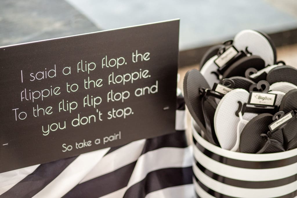 black and white flip flops, gifts for wedding guests, flip flops for dancing floor